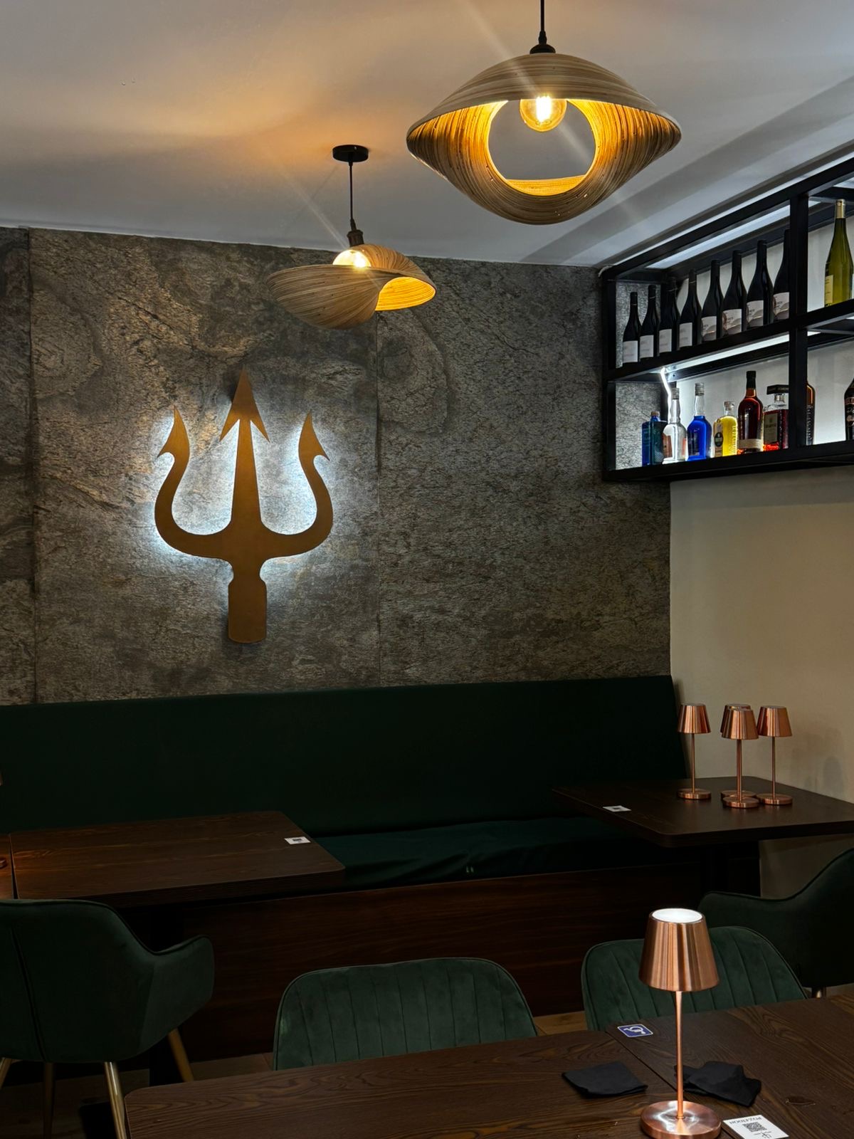 POZEIDON Restaurant — ambiance